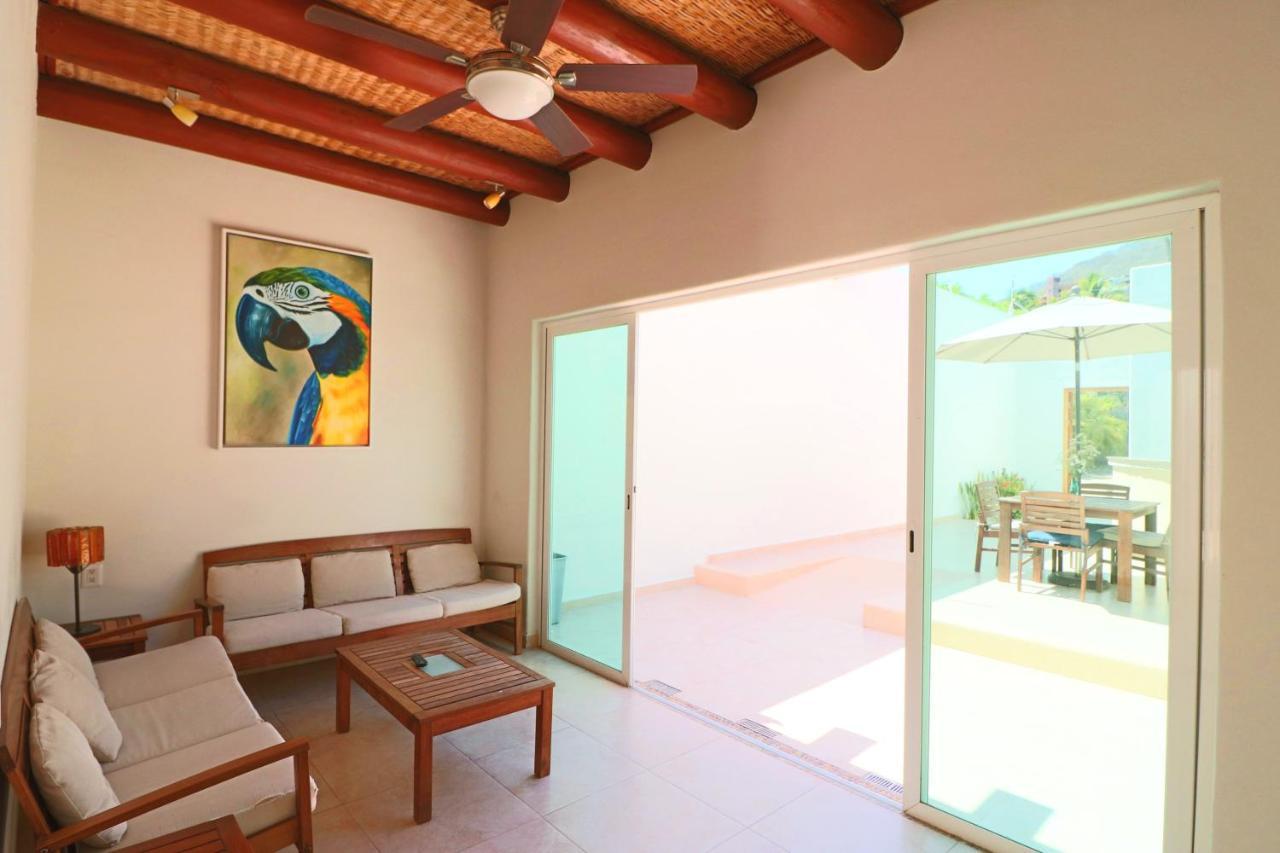 Lydmar Boutique Hotel Zihuatanejo Exterior photo